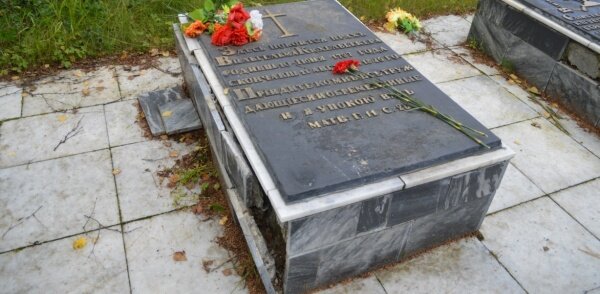 Могила Кюхельбекера. Фото "Тобольской правды". 