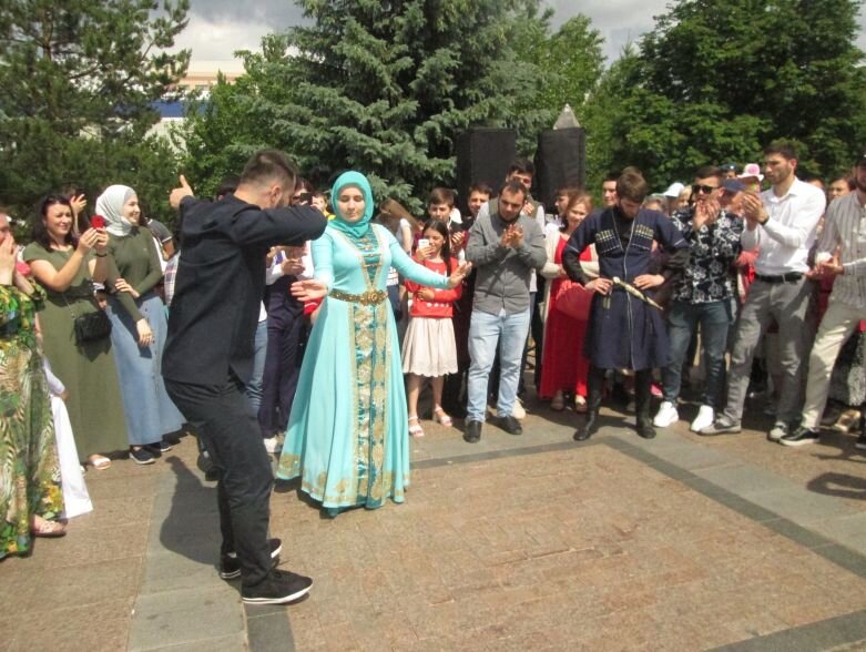 Одно из выступлений на фестивале "Мост дружбы"