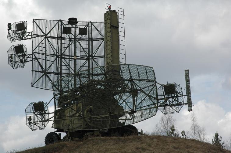 Оборудование военных  излучает те же сигналы, что и обычная микроволновка.