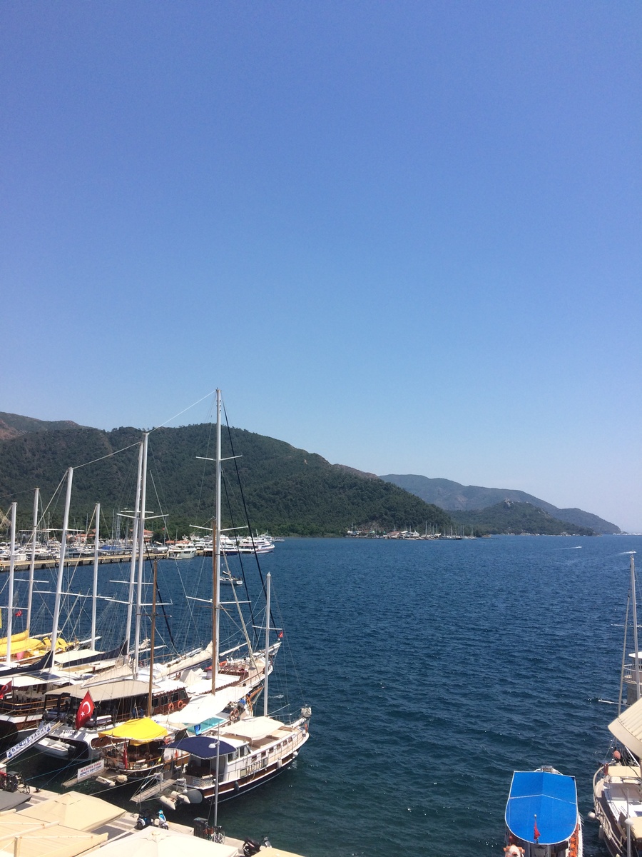 Один из многочисленных причалов Мармариса