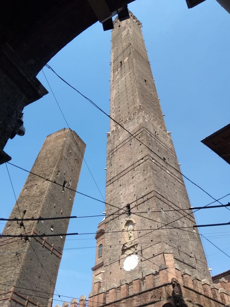 Символ города - 2 башни