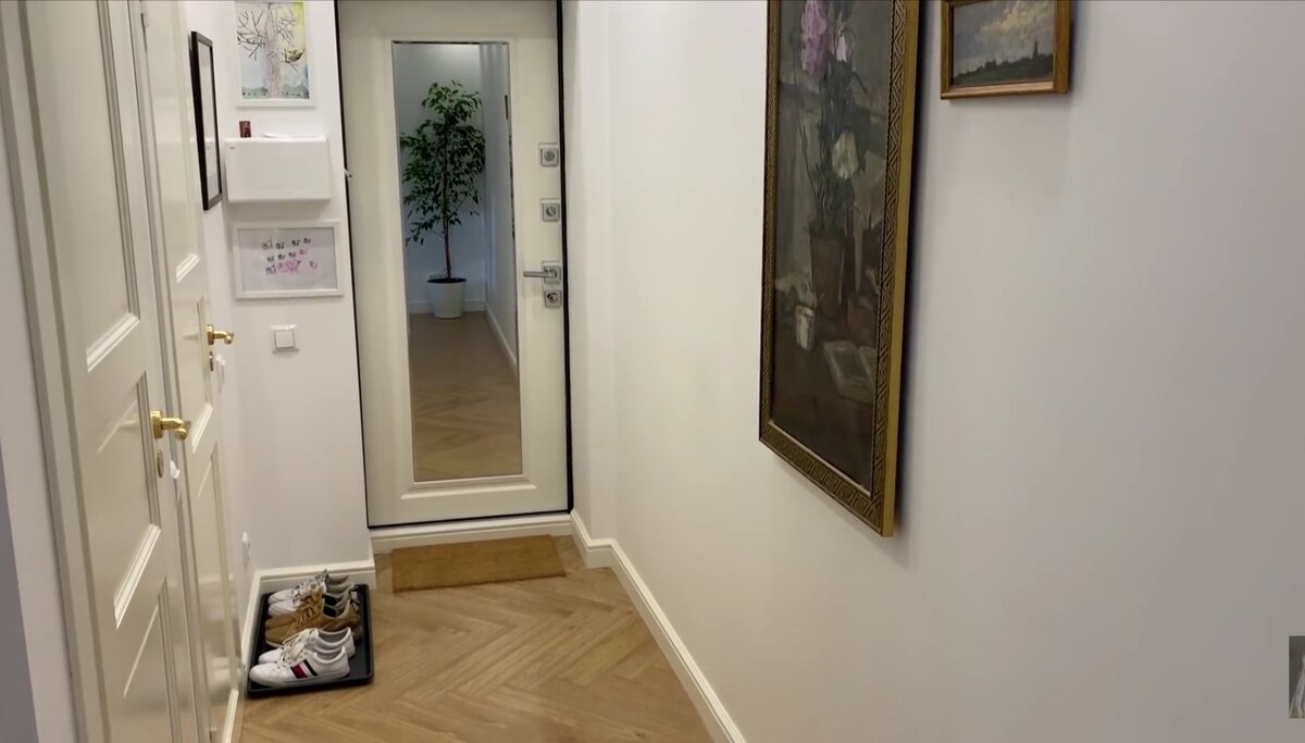 Корридор после ремонта https://youtu.be/u68Tixv8JJY