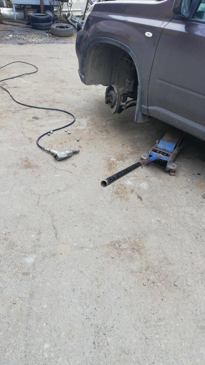 Все болтики пока на месте. Фото автора.