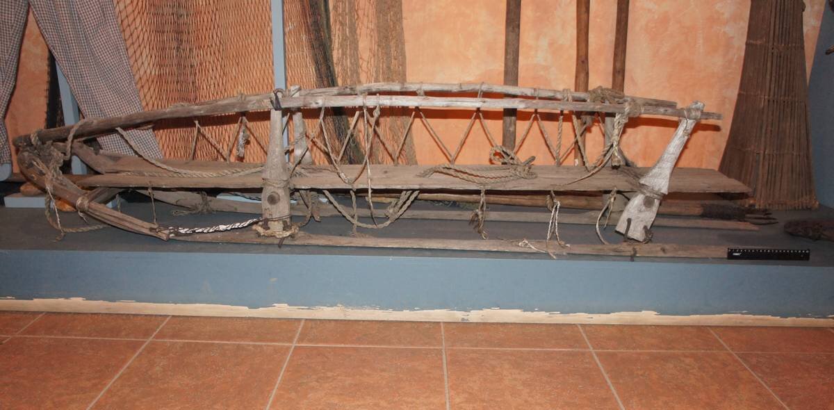 Короткие двухкопыльные нарты Музей археологии и этнографии Сыктывкарского Государственного университета имени П.Сорокина