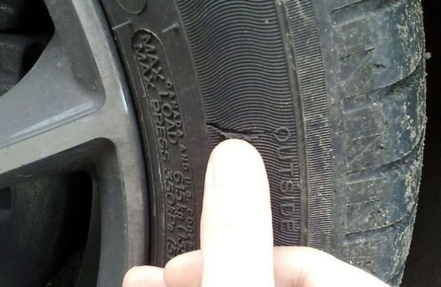 БОКОВОЙ ПОРЕЗ ШИНЫ: МОЖНО И СТОИТ ЛИ РЕМОНТИРОВАТЬ? | Честные и ...