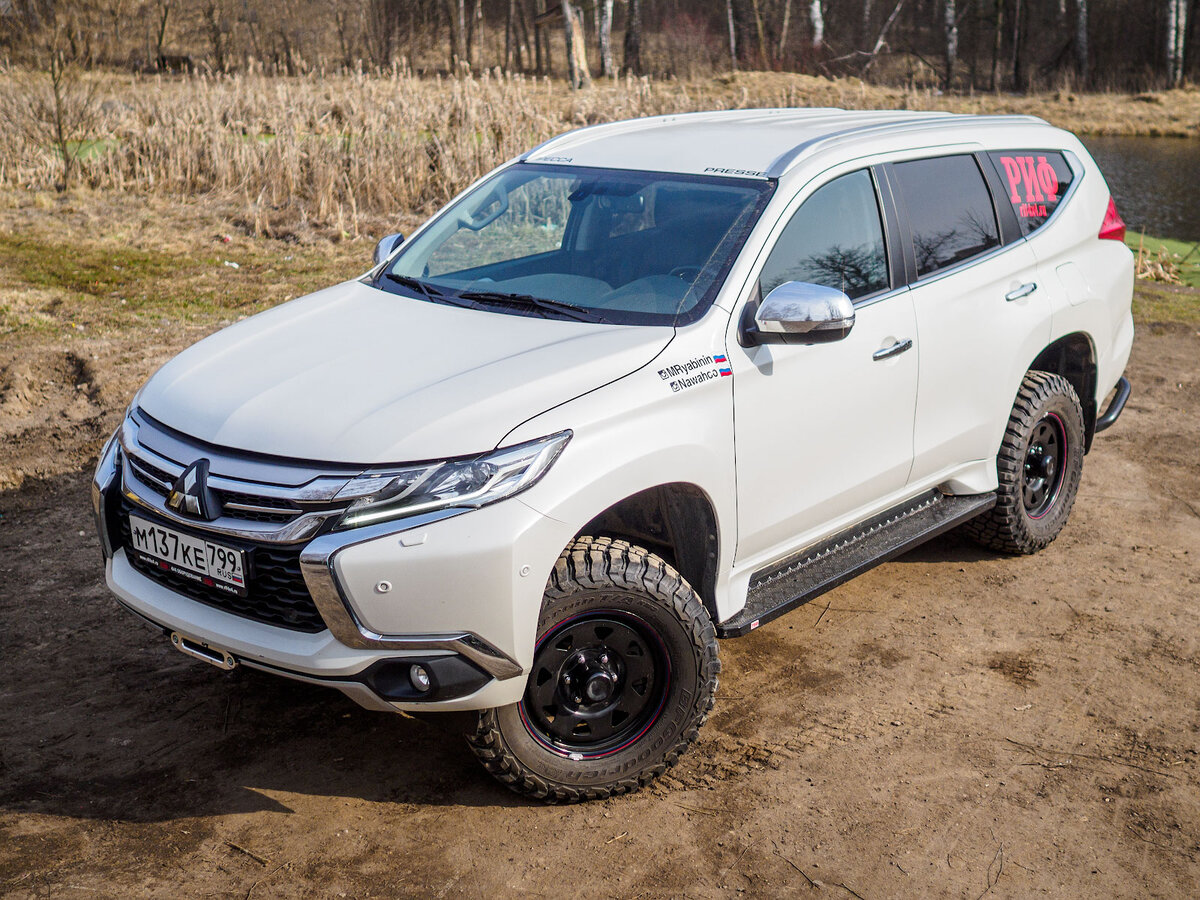 Дефлекторы для Mitsubishi Pajero в Челябинске