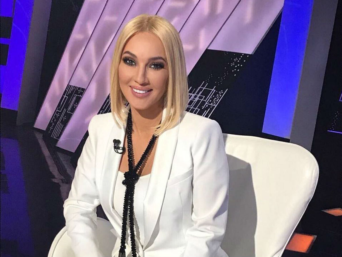 Видите что-нибудь лишнее? А вот если бы ее неправильно одели, видели бы!