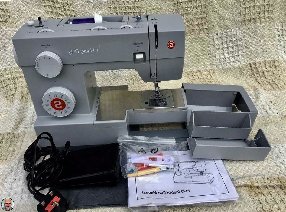 Бытовая швейная машинка полностью выполняет все задачи по домашнему пошиву