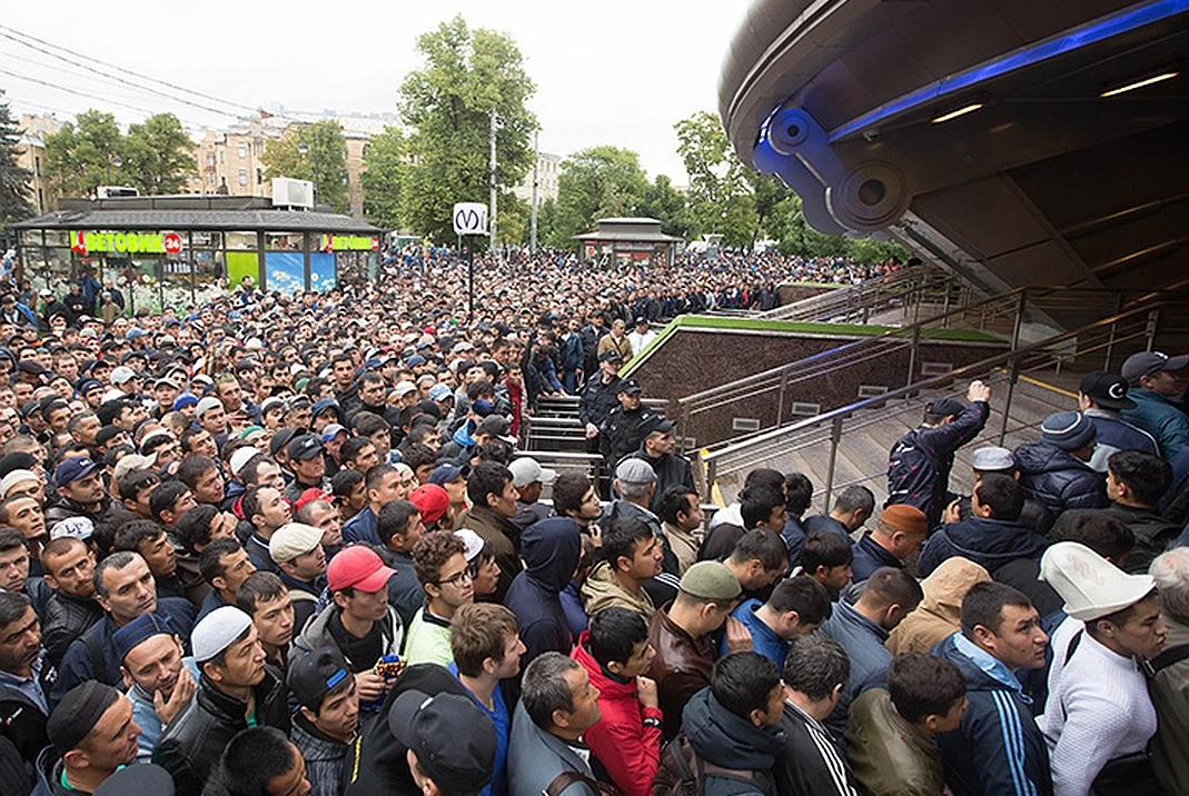 Байрам петербург 2025. Ураза байрам в Санкт Петербурге. Курбан байрам СПБ мечеть. Курбан байрам в Санкт Петербурге. Курбан байрам в Питере 2022