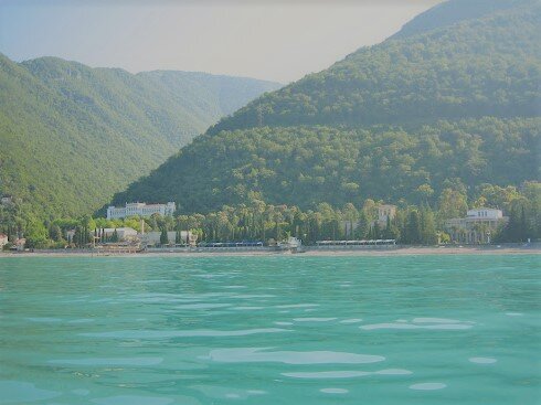 Абхазия. Море и горы.