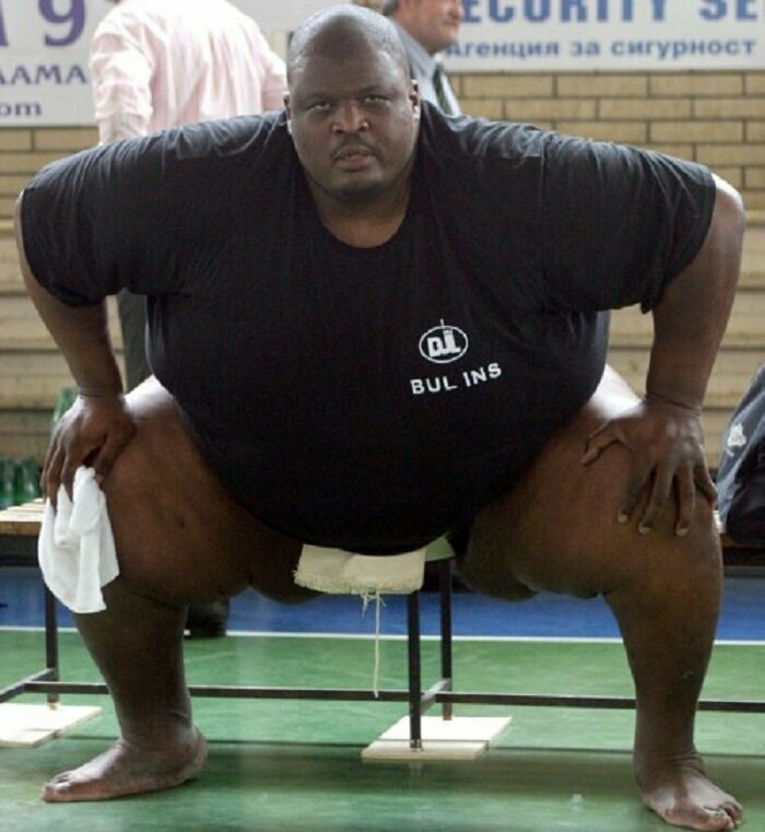 Fat black men. Эммануэль Ярборо рост вес.