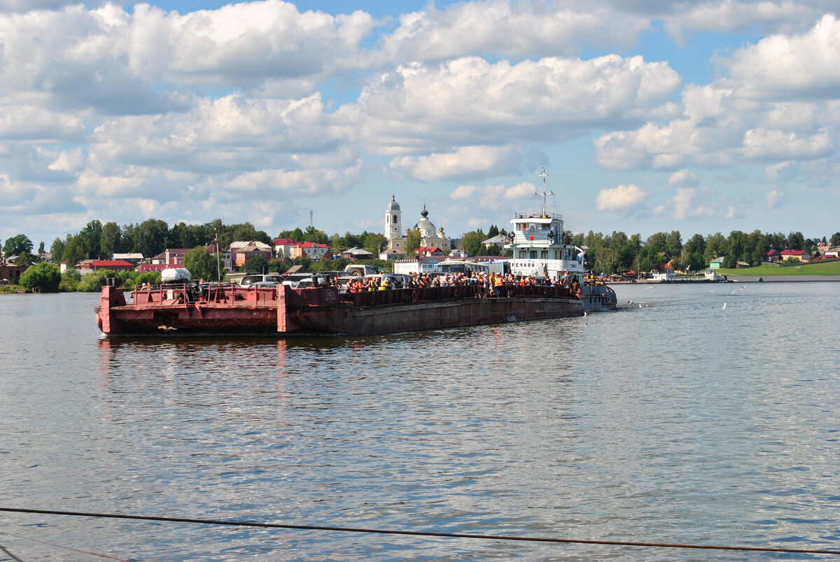 Посудина гордо именуемая понтонная переправа