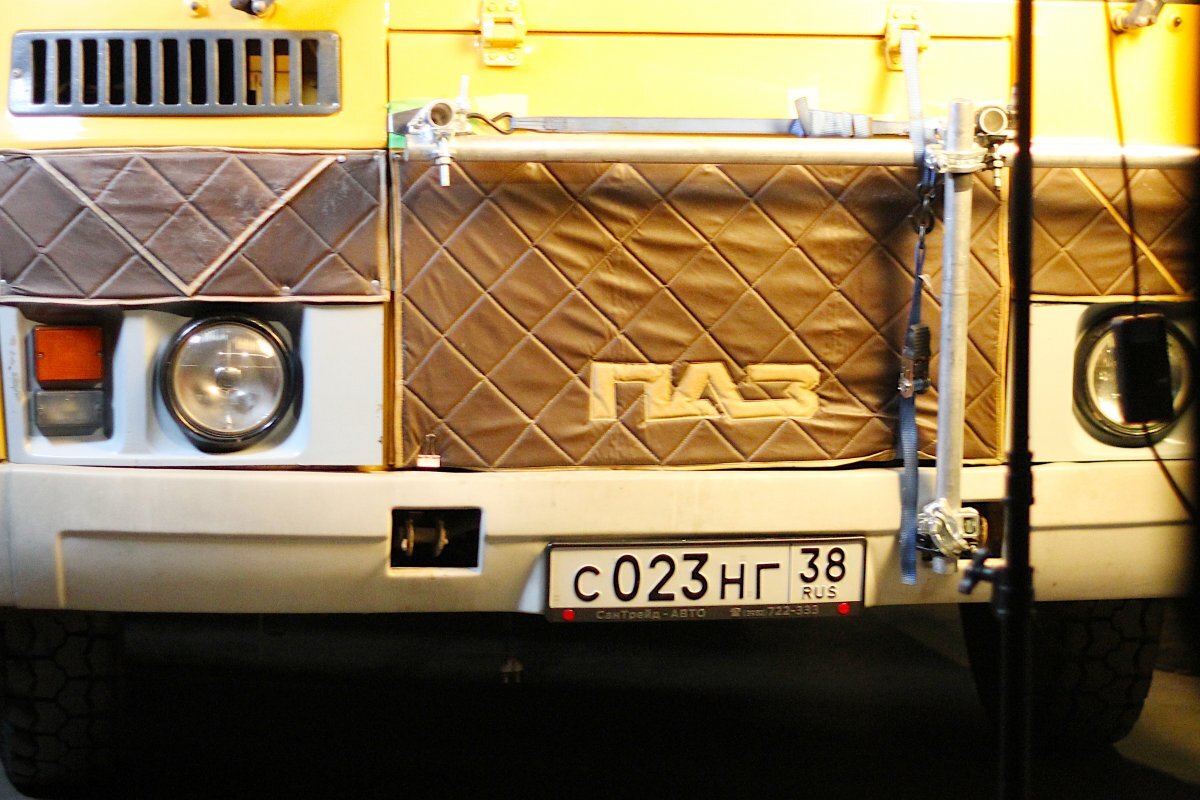    В Новосибирской области автобус с 19 детьми замерз в 30-градусный мороз