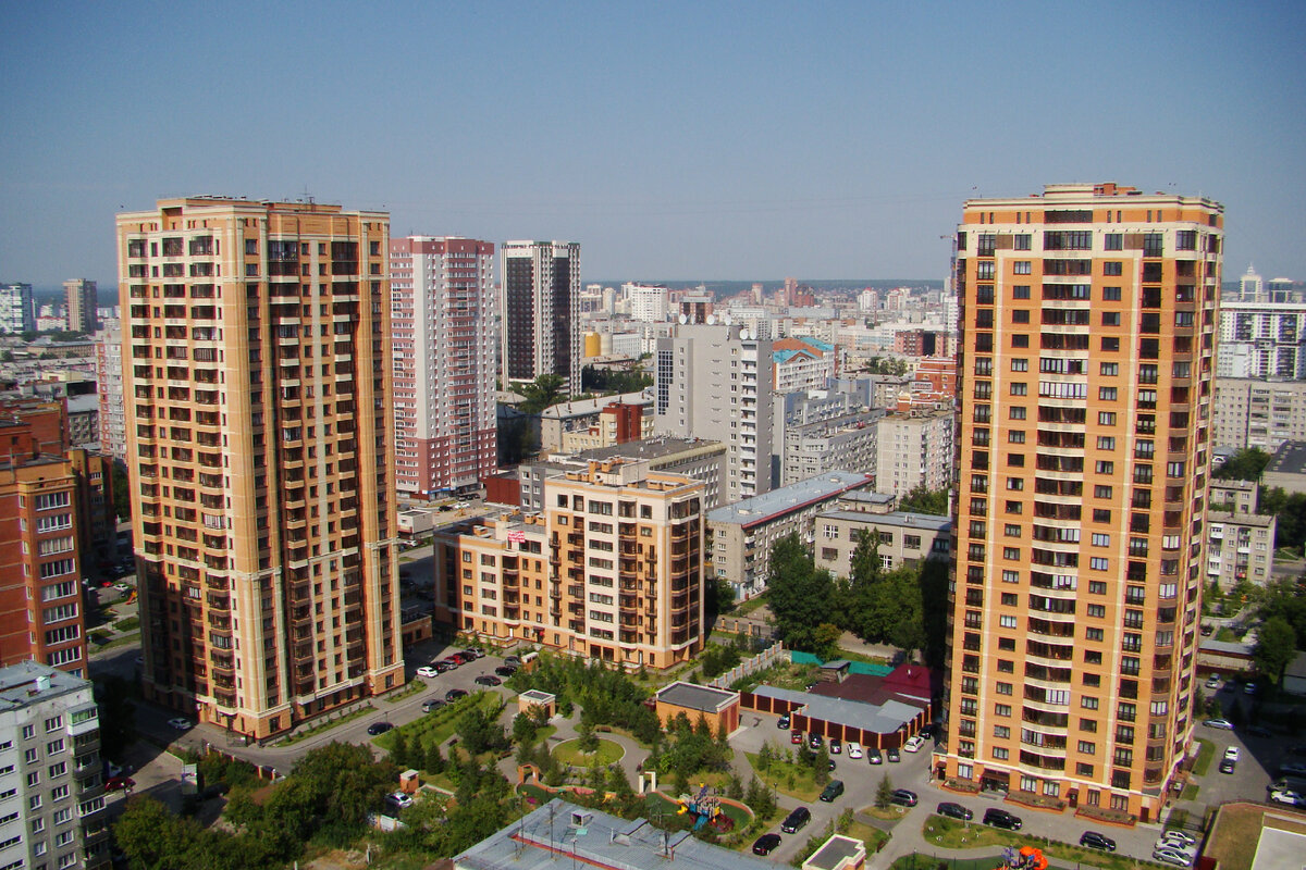 © Алексей Тараканов / CC BY-SA 2.0 (Один из районов Новосибирска, 2018 г.)