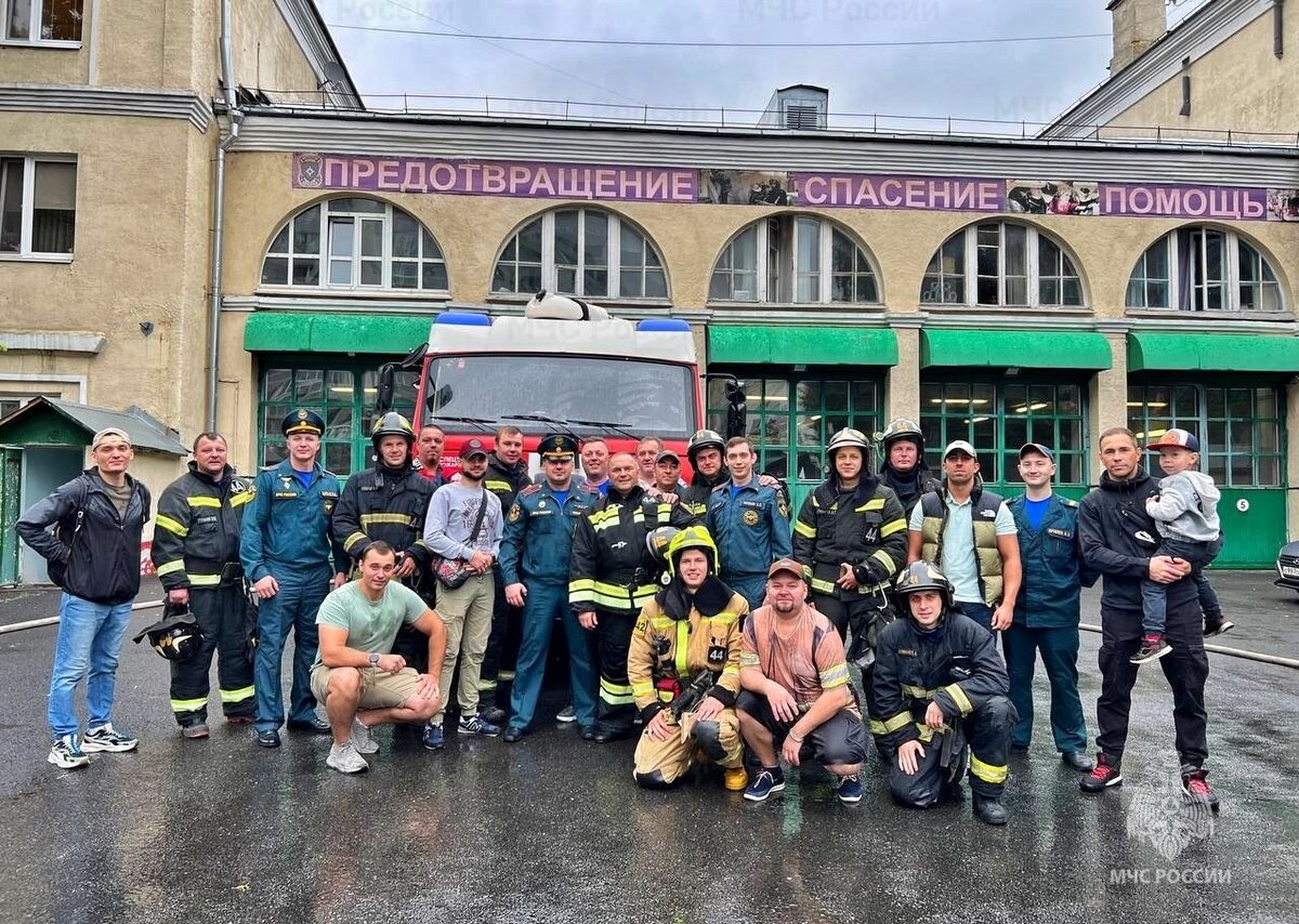 Проводы на пенсию в 44 ПСЧ Олега Базанова 