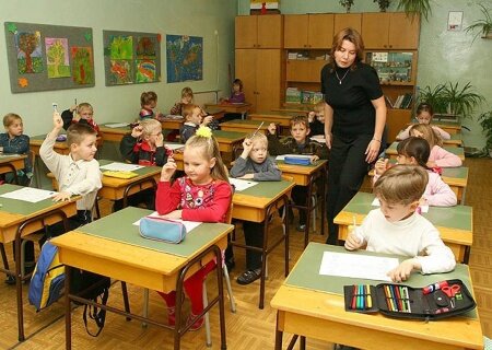    В Эстонии будут штрафовать русские школы на 10 тысяч евро, если учителя не владеют эстонским
