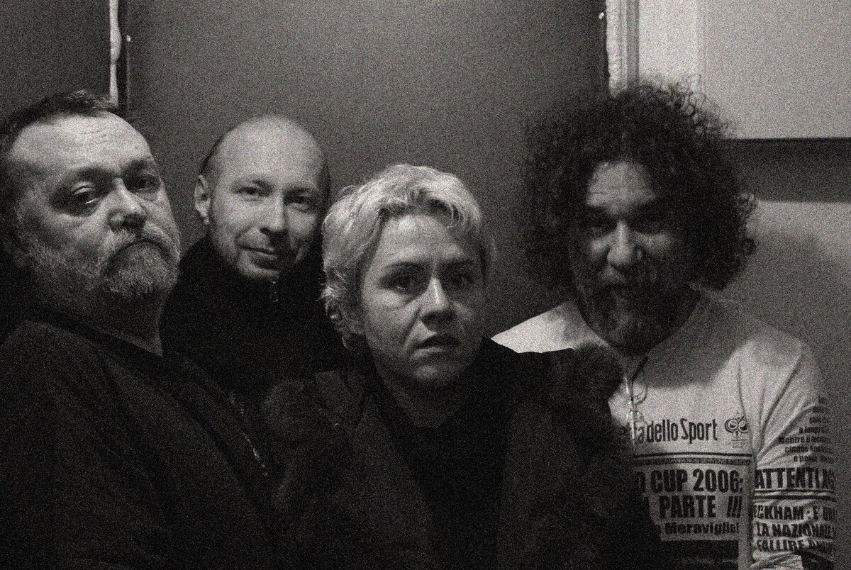 Фото из архива М. Безбородова. А. Радова и группа "СВ". 2007 год. 