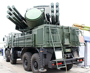 Вопреки сложившемуся, давно укоренившемуся и, казалось бы, вполне справедливому мнению, годы перестройки были в достаточной степени продуктивны в плане производства оборонной техники и всевозможных разработок. Так, ЗРК (зенитно-ракетный комплекс) «Панцирь», назначение которого видели в обороне подвижных подразделений и частей, промышленных и военных объектов, надводных кораблей, прикрытии ракетных комплексов от нападения в воздушном пространстве и поражения пехоты и легкобронированных целей, планировался еще в 1990. С целью экономии в роли шасси использовался автомобиль «Урал» повышенной проходимости. Буквально по истечении пяти лет опытный образец ЗРК уже демонстрировался публике.