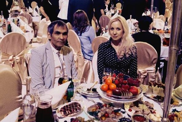 БАРИ АЛИБАСОВ И ВИКТОРИЯ МАКСИМОВА  разница 40 лет