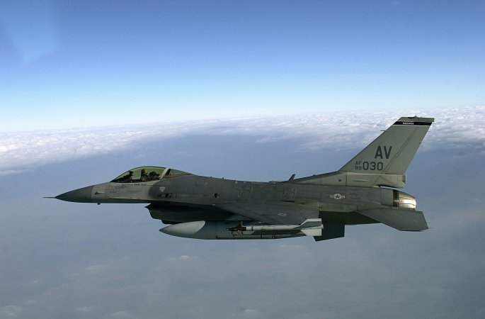 Истребитель F-16