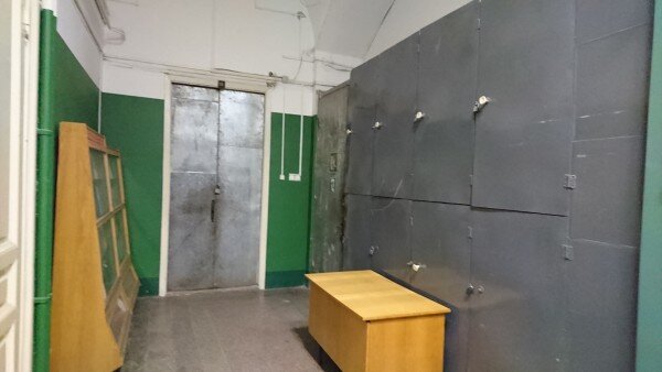 Вы думаете это подсобка? Нет, это  залы и коридоры музея