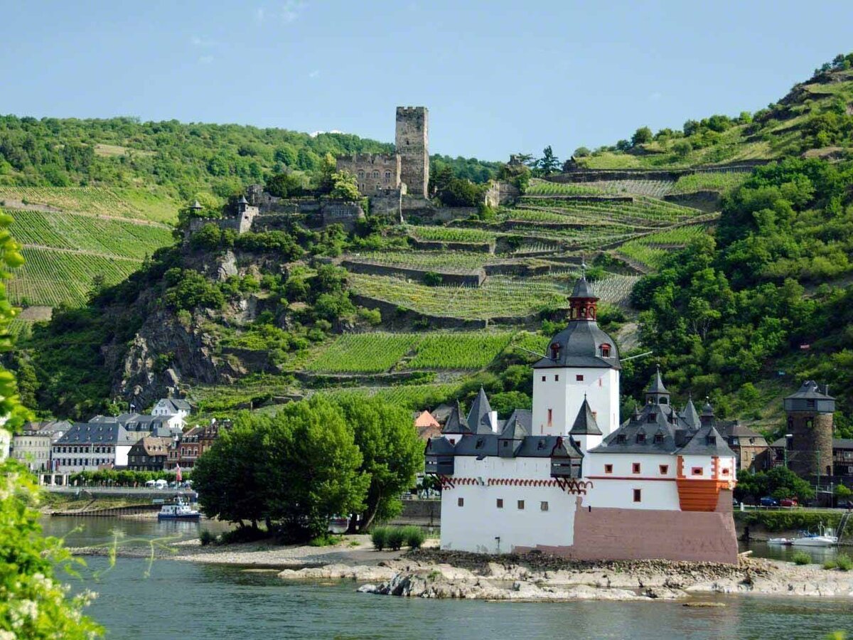 Замки на реке Рейн