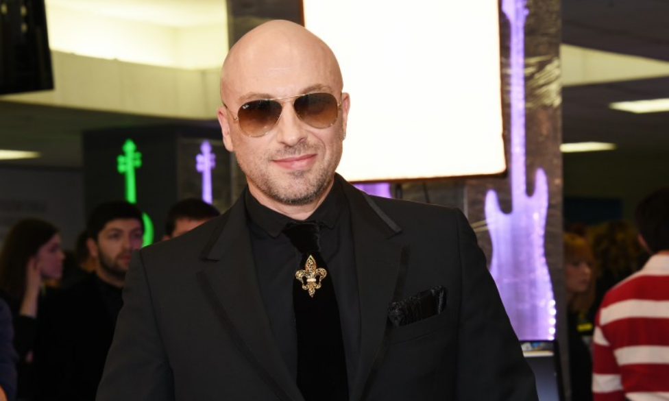 Женщин жалко.