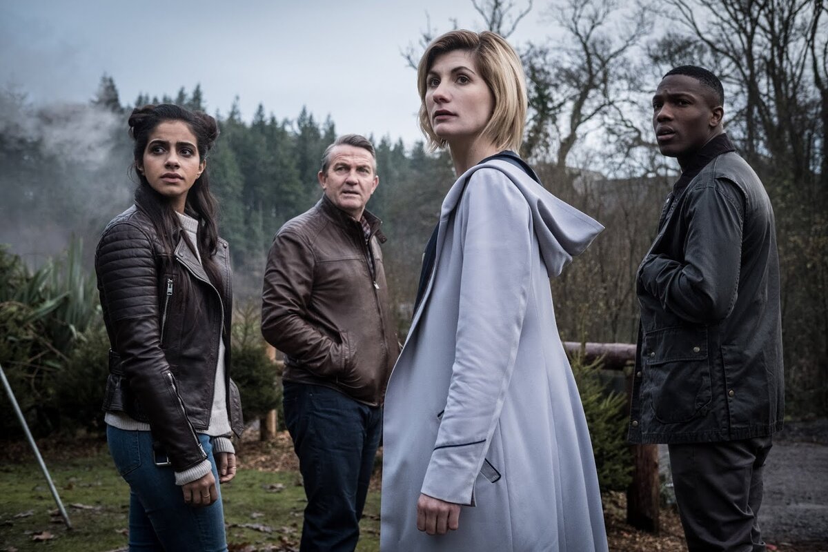 фото: https://www.denofgeek.com/us/tv/doctor-who/276808/doctor-who-season-11-episode-1-review-the-woman-who-fell-to-earth