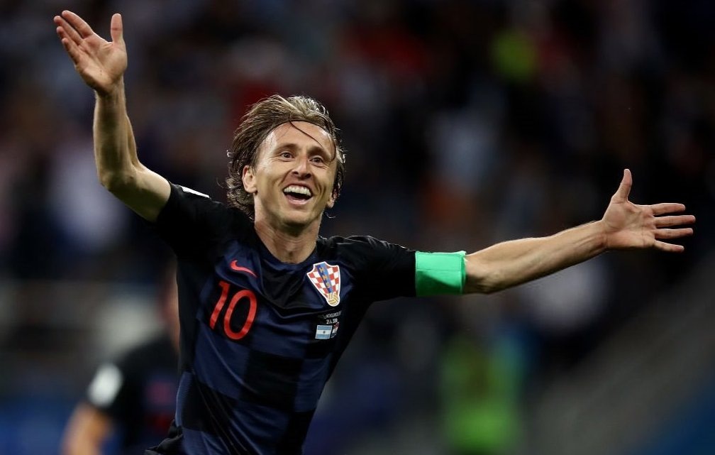 Родился: 9 сентября 1985
Гражданство: Хорватия
Клуб: Реал Мадрид
Позиция: Полузащитник
Рост и вес: 172/66
Прозвище: Бриллиантовый Лука