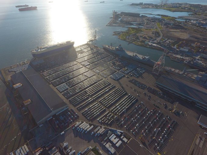 Elon Musk✔@elonmusk · Feb 20, 20194000 Tesla cars loading in SF for Europe
