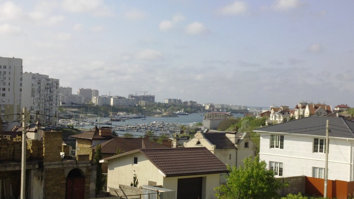                                                          Вид на Стрелецкую бухту