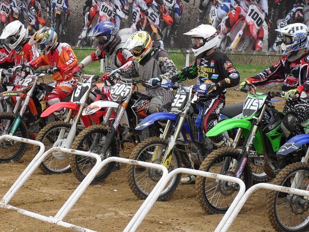 Мотокросс в г. Кондрово, май 2010 года.