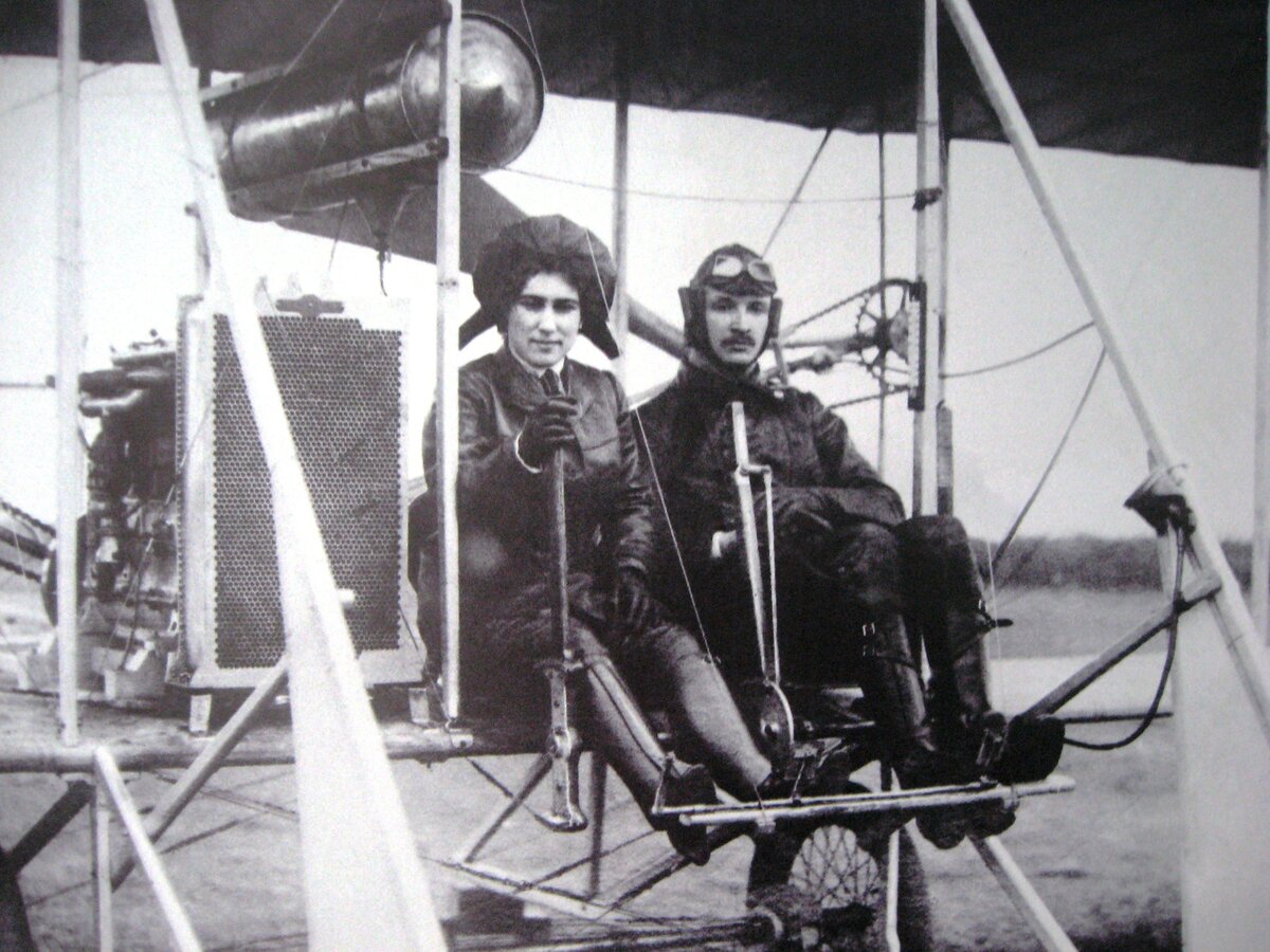 Евгения Шаховская и Всеволод Абрамович незадолго перед злополучным полетом