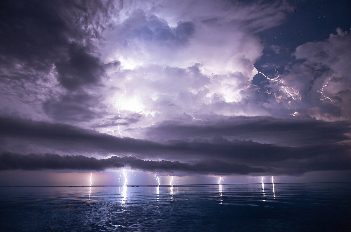 Фото с оз. Кататумбо (автор Джонас Пионтек http://jonaspiontek.com/)