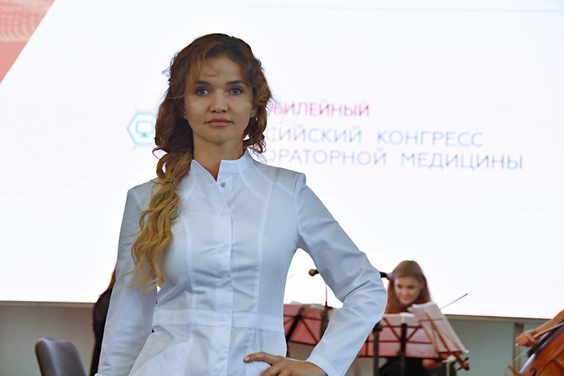 Здесь представлены различные форумы, лекции, конференции, которые направлены на обмен информацией между учёными и заинтересованными медициной людьми. На конгрессе каждый найдёт то, что ему по душе. Наличие множества компаний производителей медицинского оборудования говорит о том, что Отечественная медицина не стоит на месте, а стремительно развивается. Посетители могут наблюдать не только титанов производства, которые более 30 лет на рынке, но и компании, которые только начинают свою работу. Стоит отметить, что компании «новички» уже делают огромный успех. Так как они активно развивает инфраструктуру объектов здравоохранения, используя разные инструменты, включая государственно-частное партнёрство. Основная их задача сделать медицинскую помощь доступнее и эффективнее как для лечащих врачей, так и для пациентов. Благодаря использованию новейших технологий в клиническо-лабораторной медицине результаты исследований проводятся более точно и оперативно, что повышает качество лечения и ведения пациентов.