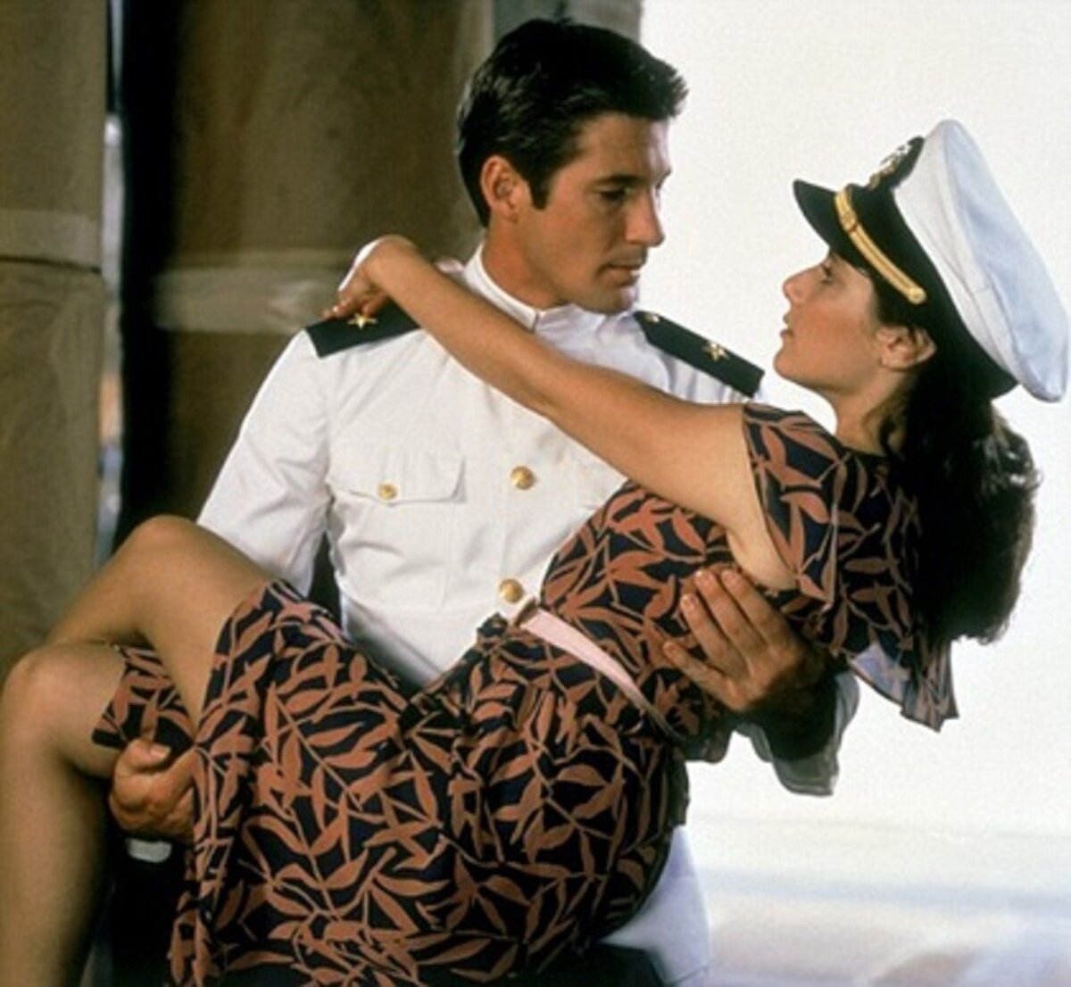 Кадр из фильма "Офицер и джентльмен" 1982 г.