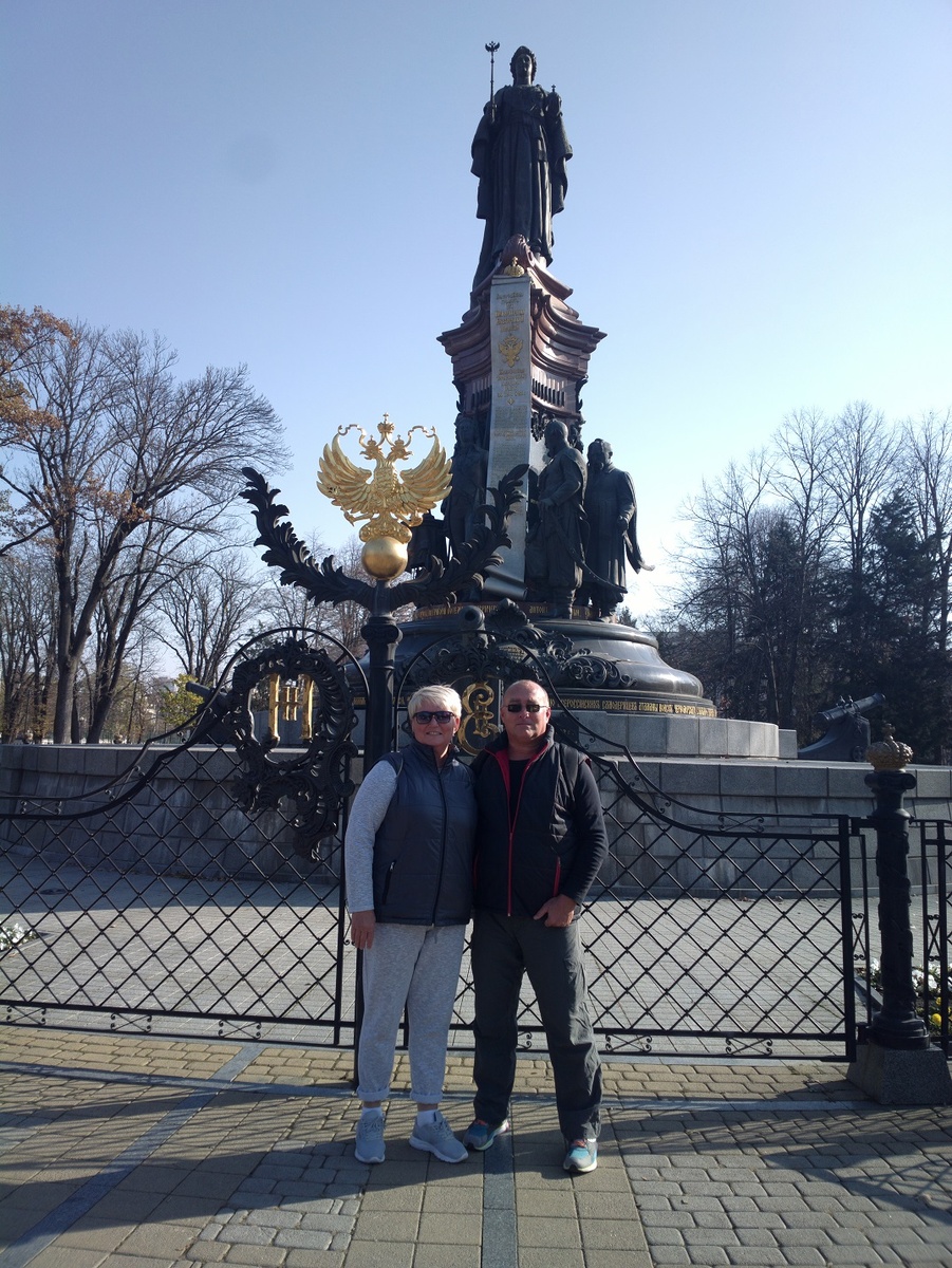 Памятник ЕкатеринеII  в Краснодаре.