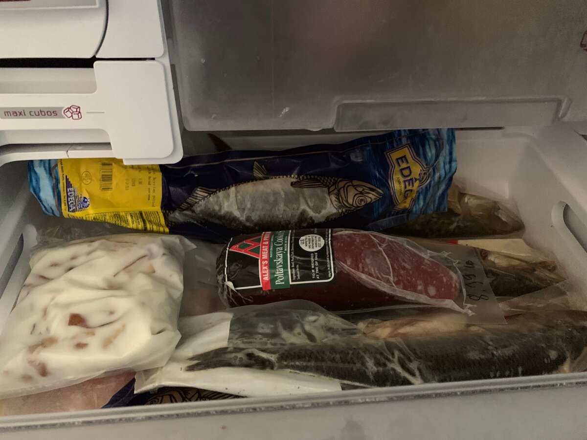 Запасы на карантин - хотите заглянуть в наш холодильник?