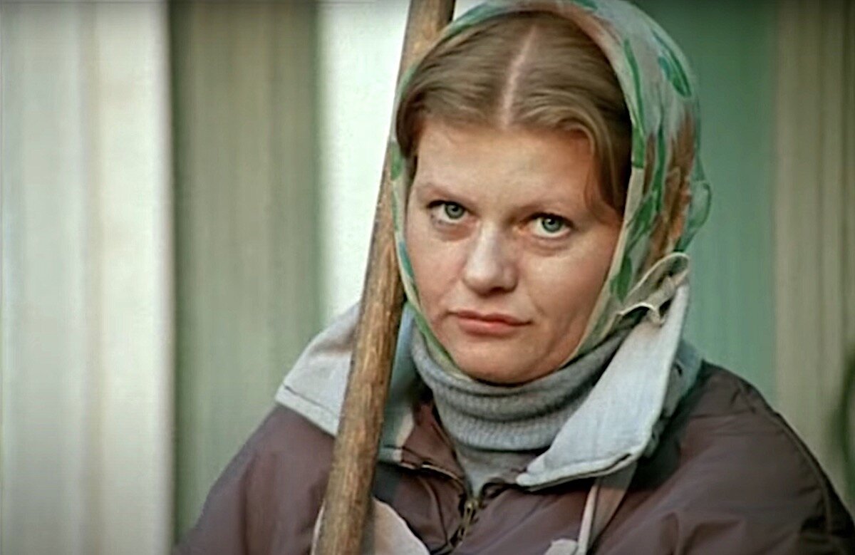 Ирина Муравьева в роли Нины Соломатиной, кадр из фильма «Карнавал».