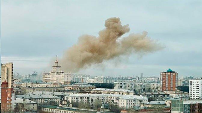 Облако дыма от пожара в центре 