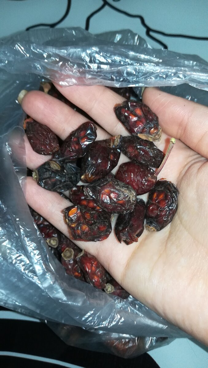 Готовлю чай из шиповника