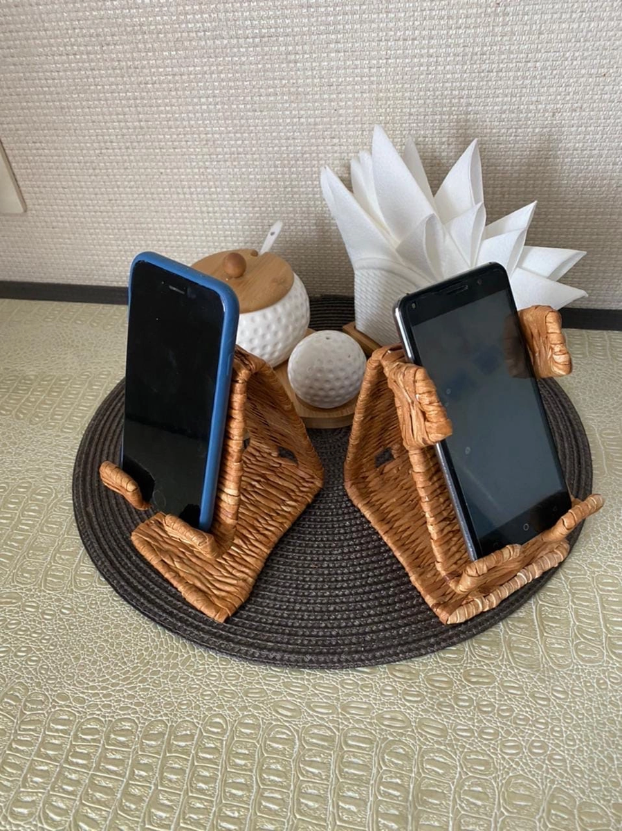 Подставки под телефон из бумажной эко-лозы…