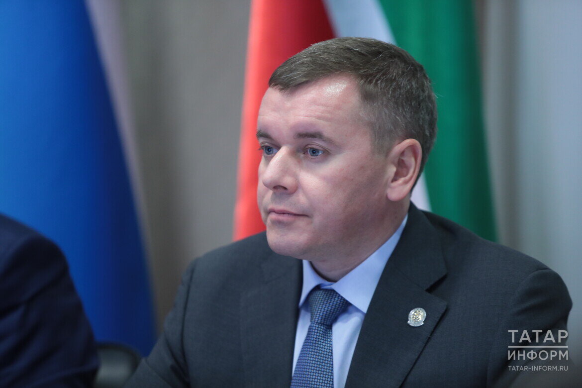 ​Марат Зяббаров: «Наибольшую лепту в каравай республики внесли Тетюшский, Буинский и Арский районы – свыше 150 тыс. тонн каждый». Фото: © Рамиль Гали / «Татар-информ»