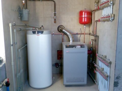 Газовая котельная коттеджа с бойлером косвенного нагрева