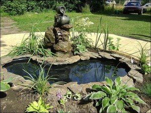 Для того чтобы самые разные водные растения чувствовали себя в нем хорошо, необходимо создать для них специальную зону. Вообще, дно всегда делают ступеньками: