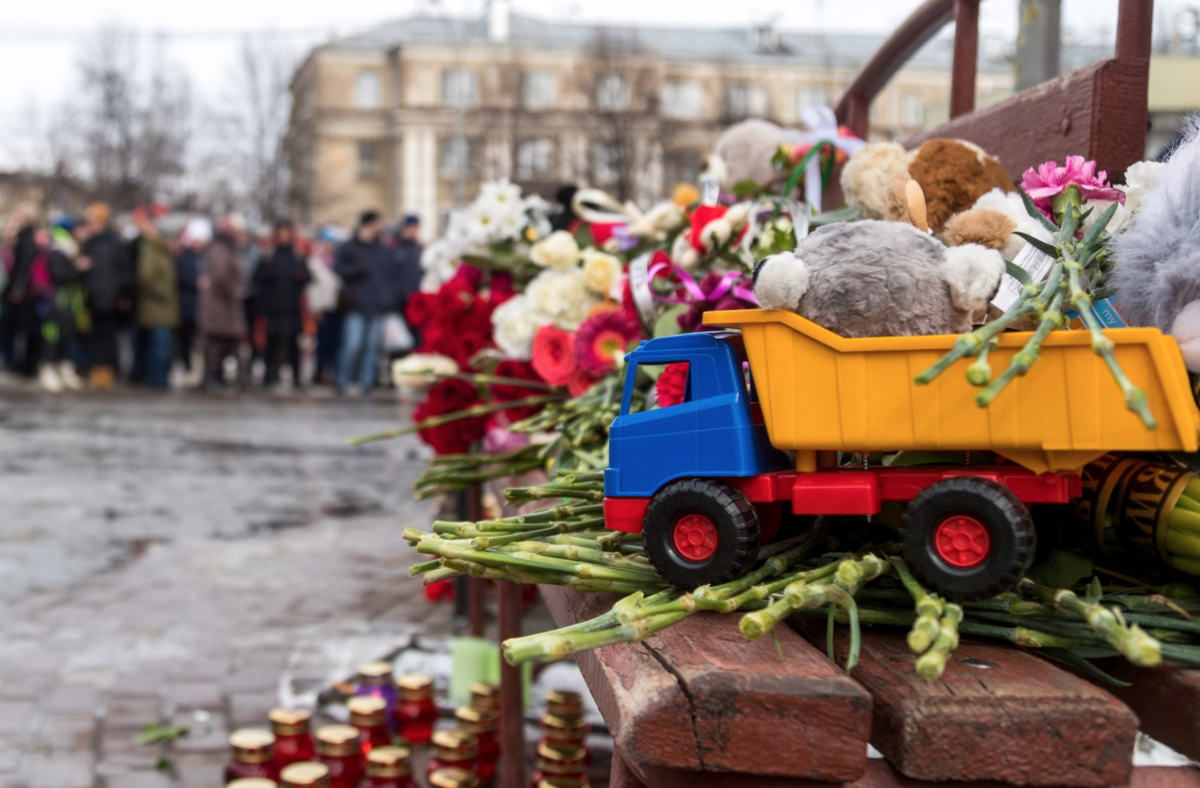 народные мемориалы поддержки Кемерово появились во многих российских городах