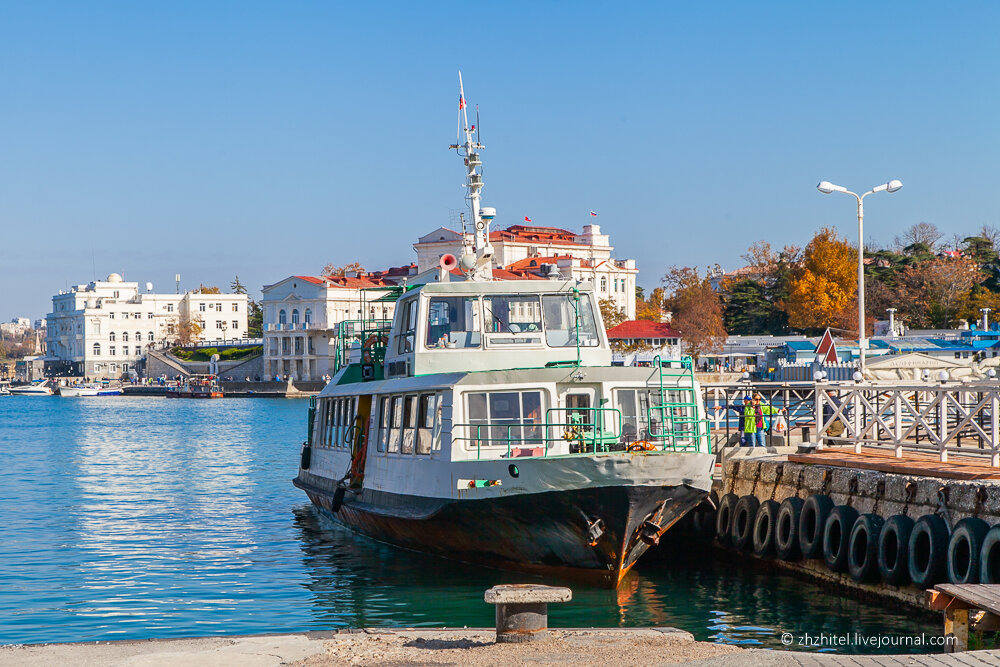 Доставка море севастополь. Морские прогулки Севастополь. Морская прогулка Севастопольская бухта. Морские экскурсии Севастополь. Морская экскурсия по Севастопольской бухте.