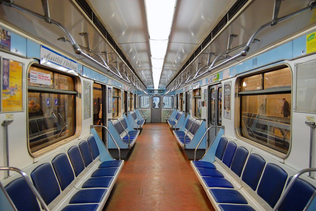 Купе в метро