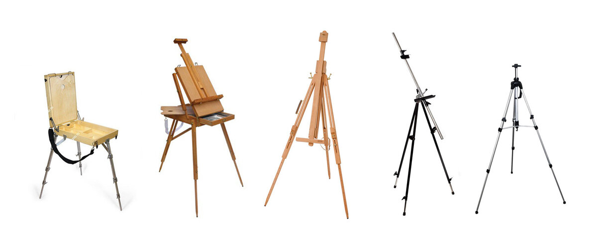 У нас традиционно популярны деревянные этюдники, главным достоинством которых является возможность убрать в ящик палитру с масляными красками и свежие этюды для транспортировки. т.е. предполагается, что краски с палитры не счищаются, а размеры этюдов не будут превышать размеров самого этюдника. Для масла такое решение оправдано и оптимально, но становится сомнительным при работе на больших форматах или при рисовании акрилом, темперой, гуашью или акварелью. Также короткие ножки этюдника вынуждают при работе стоя постоянно нагибаться к палитре и этюду.

Альтернативным вариантом являются складные треноги, которые можно использовать и на пленэре и в студии. Они бывают деревянные, стальные или алюминиевые. Деревянные очень красивы — дерево с латунью хорошо смотрится в любом интерьере. Стальные прочны и устойчивы, но тяжелы, и на сильном ветру у них меньше вероятность опрокидывания. 