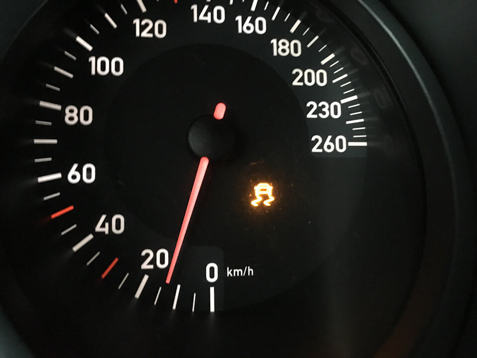 Секрет красных делений на спидометре авто | АВТО ПОЧЕМУЧКА | Дзен